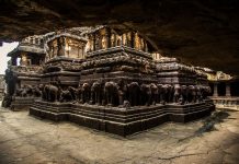 Τα εντυπωσιακά σπήλαια Ellora στην Ινδία, μεγαλύτερη μονολιθική δομή