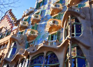 Το κτίριο Casa Batllo στην Βαρκελώνη της Ισπανίας