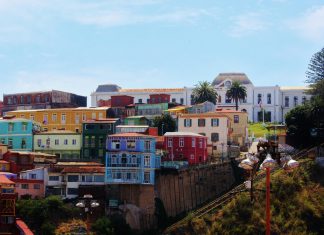 Τα πολύχρωμα σπίτια του Βαλπαραΐσο στην Χιλή